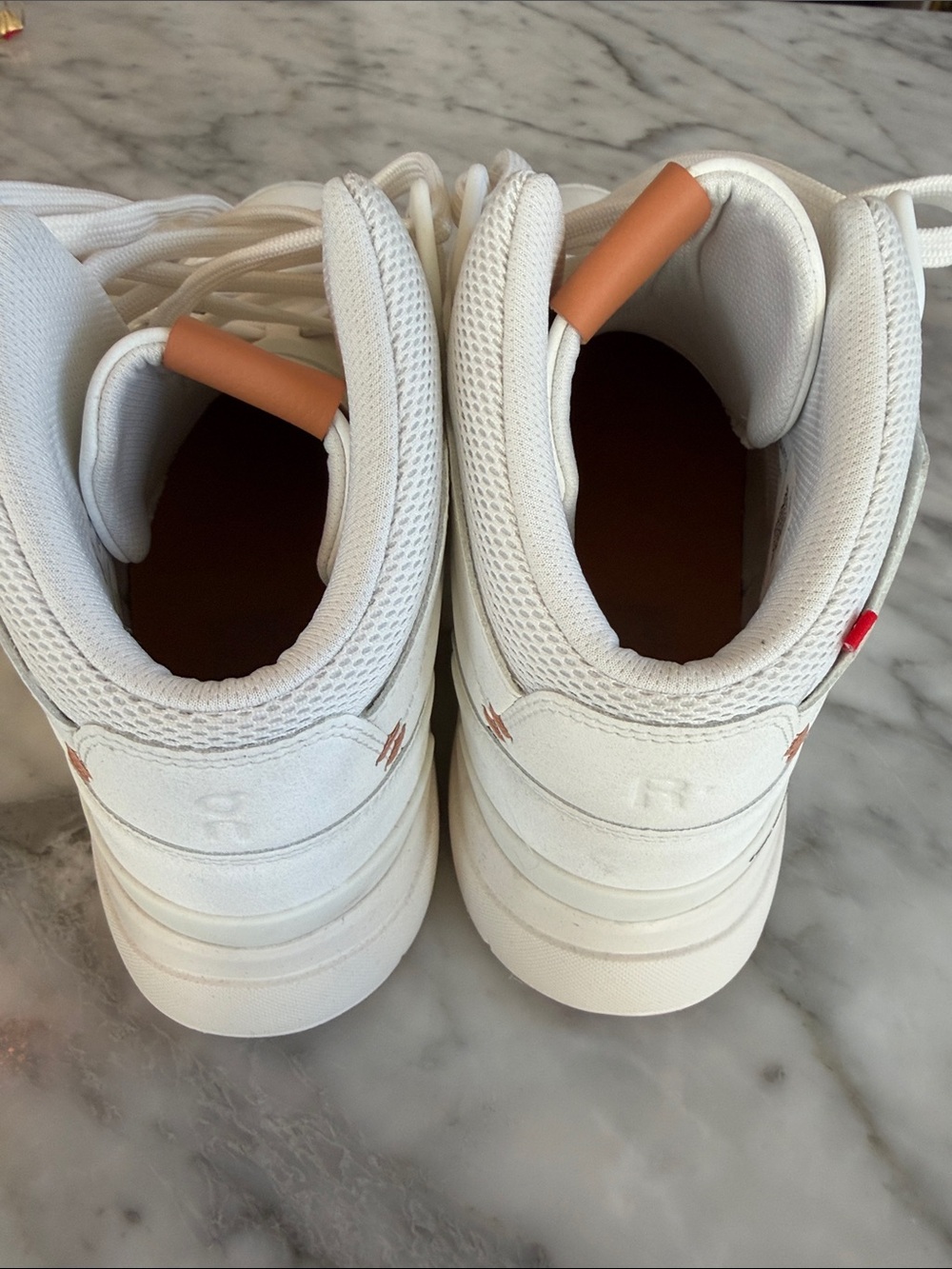 On Running the Roger White Sneakers with Tan Accents - Picture 3 of 11